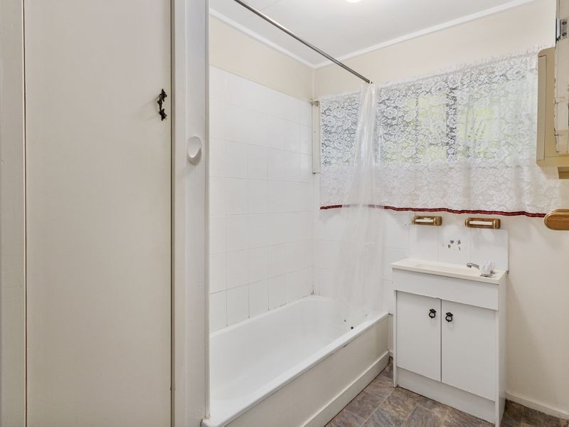 4 Fellette Street, Leichhardt QLD 4305