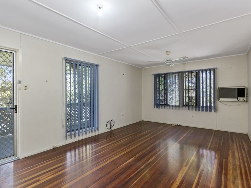 4 Fellette Street, Leichhardt QLD 4305