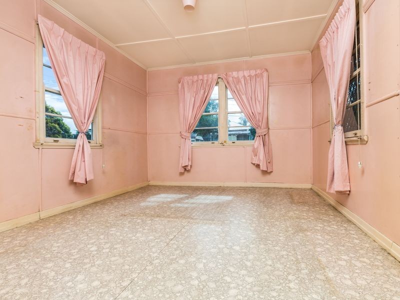 135 Jacaranda Street, North Booval QLD 4304