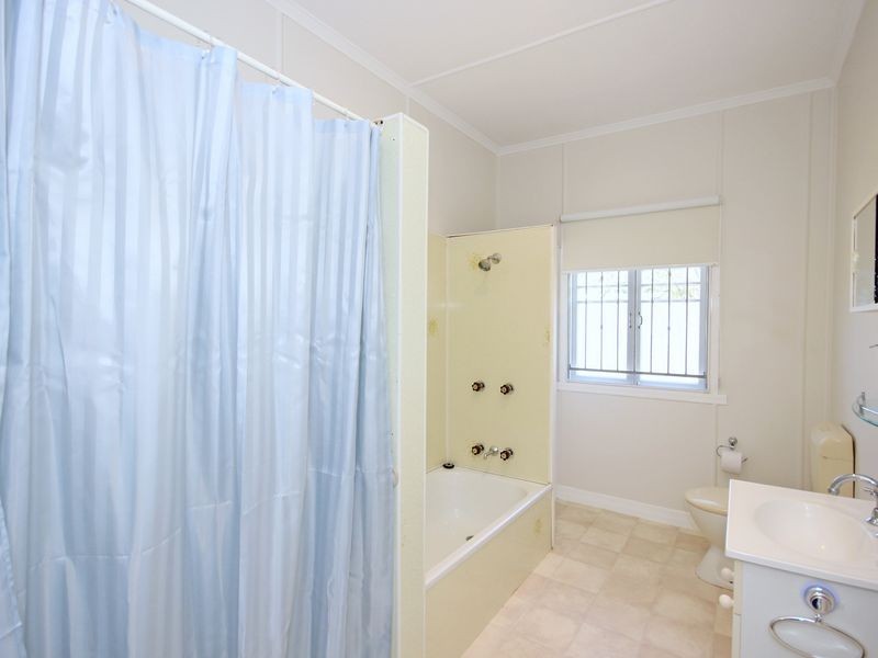 33 Marvin Street, Eastern Heights QLD 4305