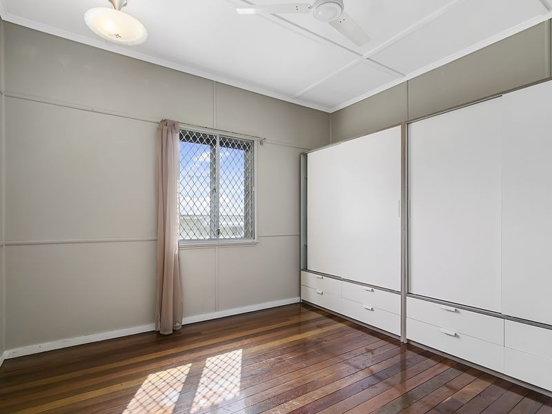 4 Bird Street, Bundamba QLD 4304
