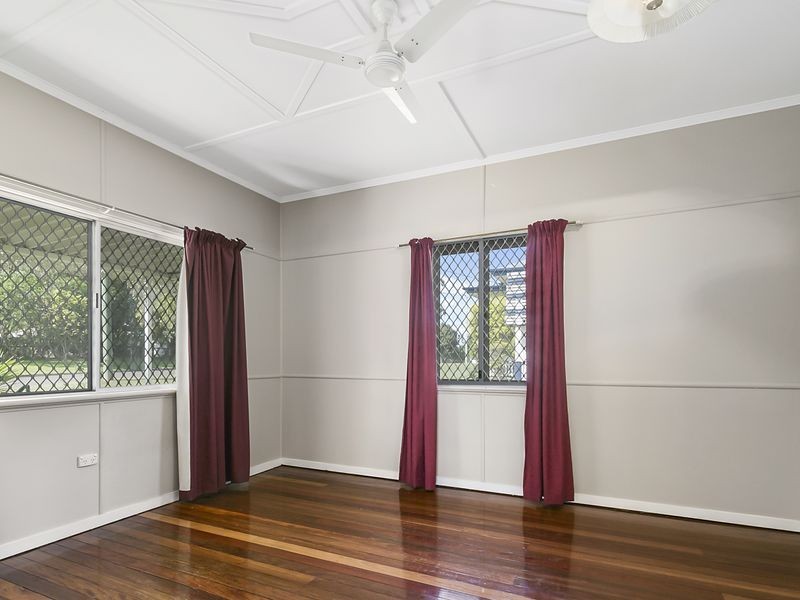 4 Bird Street, Bundamba QLD 4304