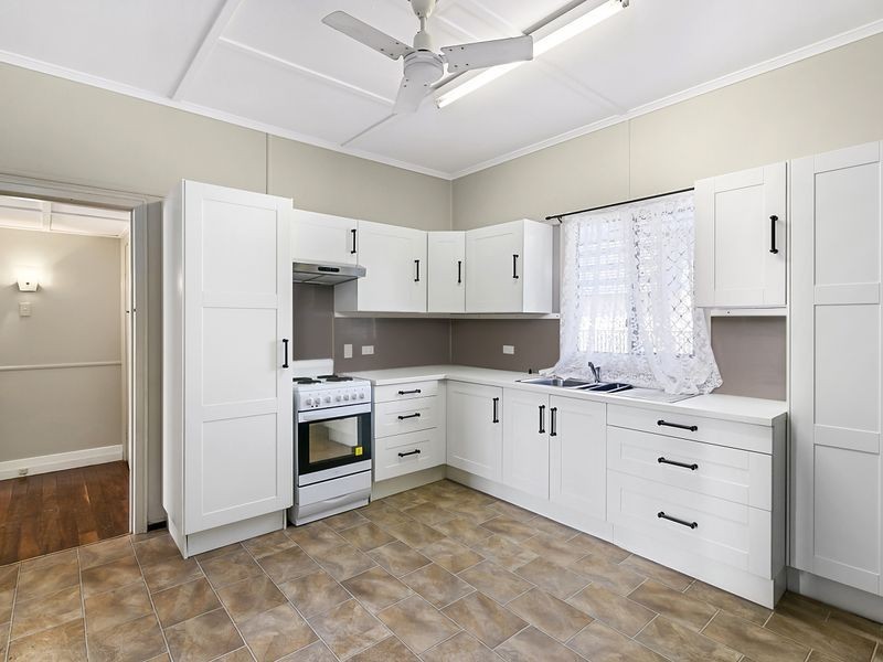 4 Bird Street, Bundamba QLD 4304