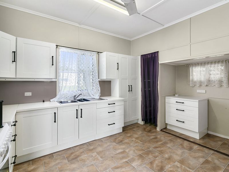 4 Bird Street, Bundamba QLD 4304