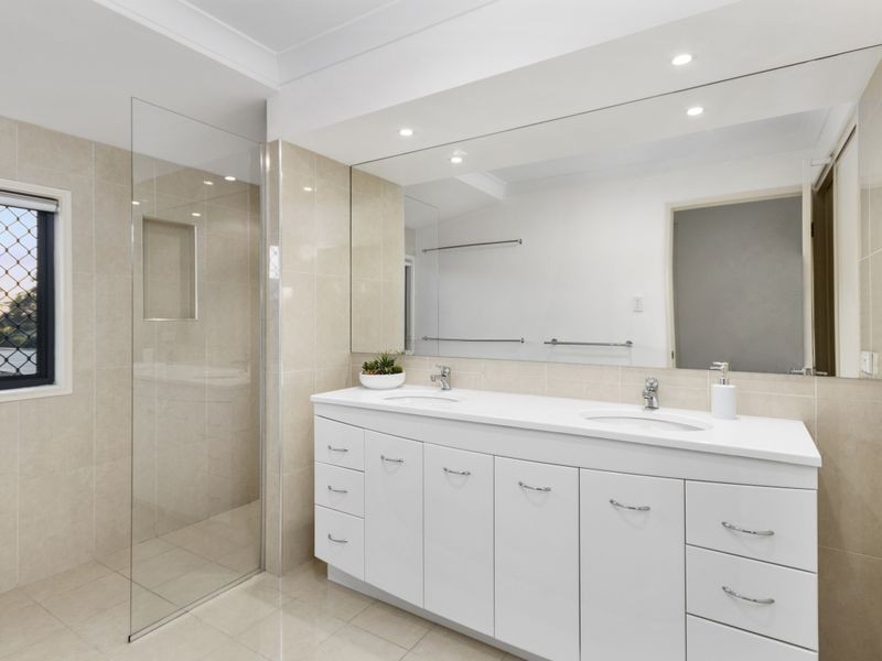 14 Jackson Street, Eastern Heights QLD 4305