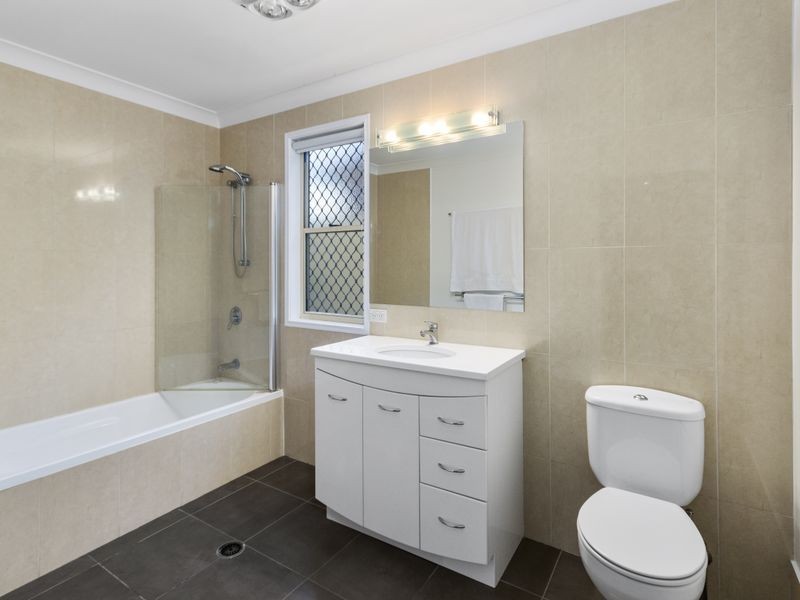 14 Jackson Street, Eastern Heights QLD 4305