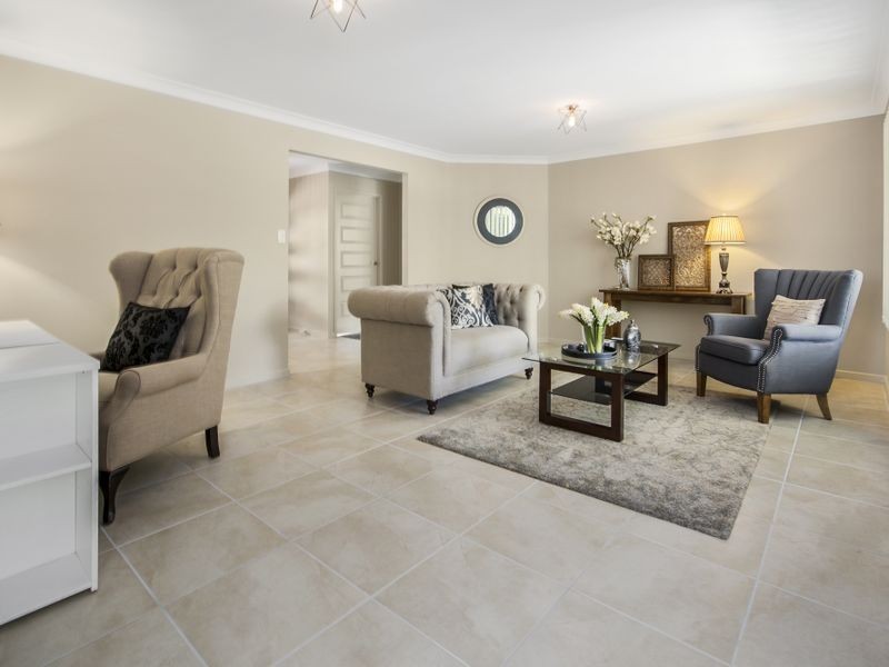 26A Walsh Street, Newtown QLD 4305