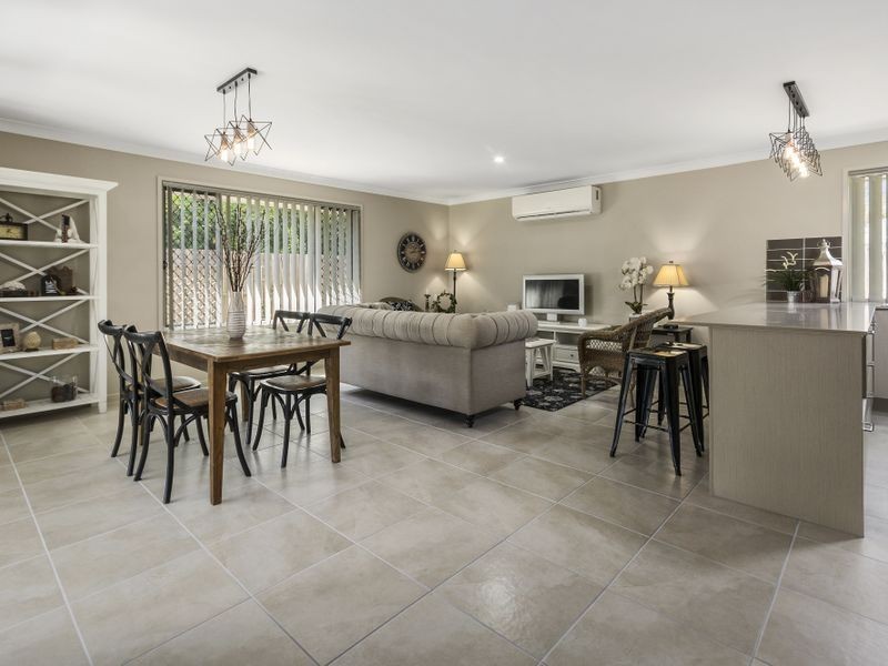 26A Walsh Street, Newtown QLD 4305