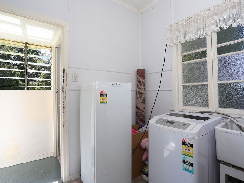 202 Glebe Road, Booval QLD 4304