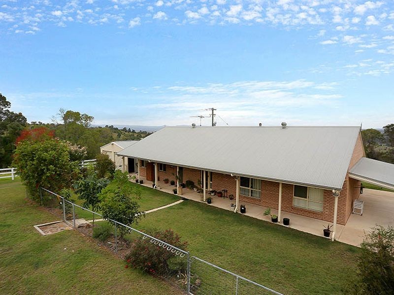 141 Strasburgs Road, Lark Hill QLD 4306