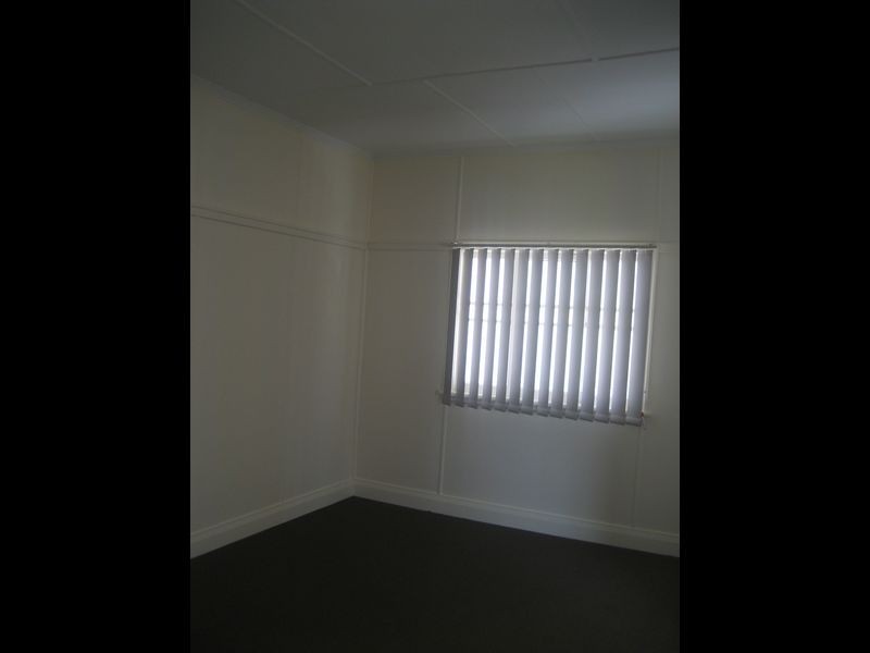 136 Glebe Rd, Booval QLD 4304