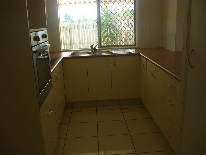 345 South Station Rd, Raceview QLD 4305