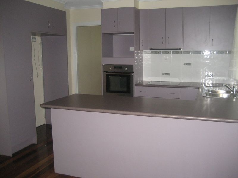 74 Robertson Road, Eastern Heights QLD 4305
