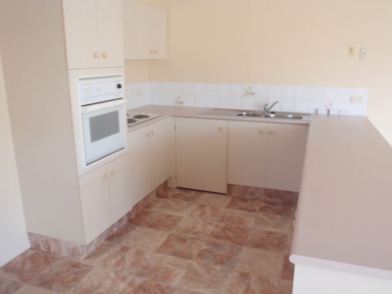 1/40 Cambridge Street, Silkstone QLD 4304