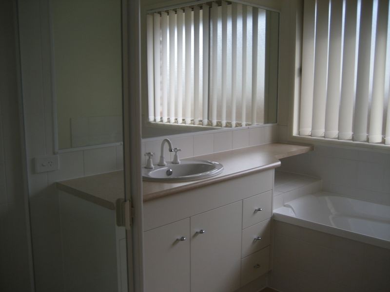 5 Tulipwood Close, Brassall QLD 4305