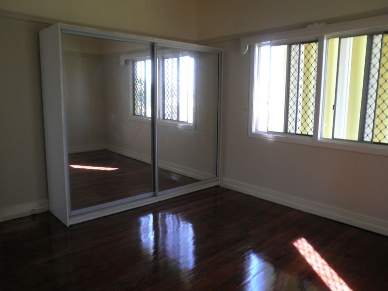 222 Warwick Road, Churchill QLD 4305