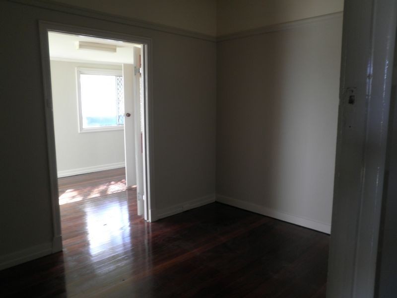 222 Warwick Road, Churchill QLD 4305