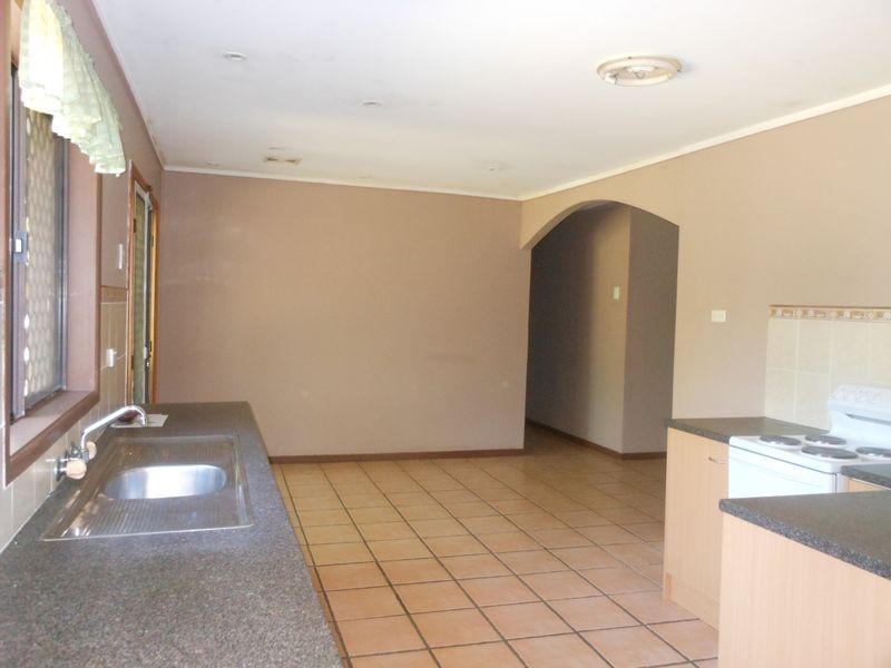 9 Prunda Parade, Raceview QLD 4305