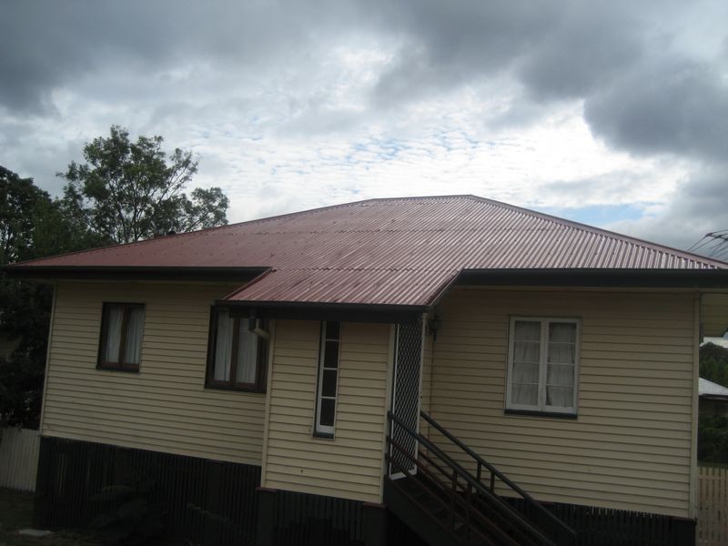 12 Wattle, North Booval QLD 4304