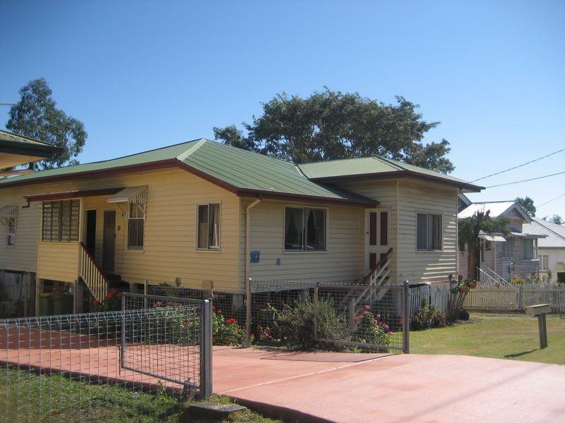 4b Barrett, East Ipswich QLD 4305