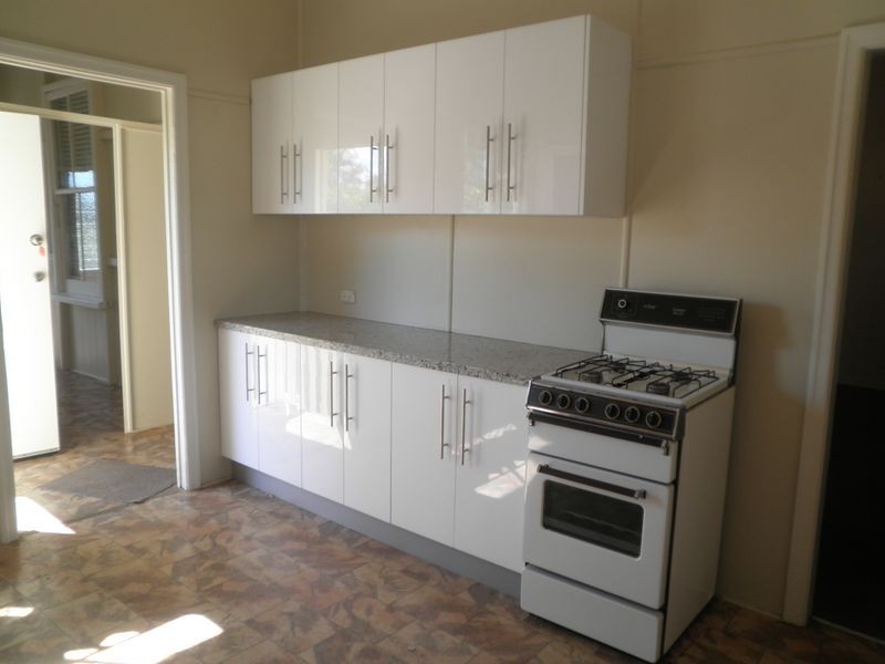 4b Barrett, East Ipswich QLD 4305