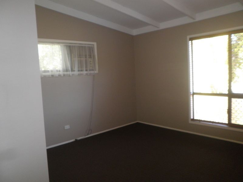 2 Ohanlon, Woodend QLD 4305