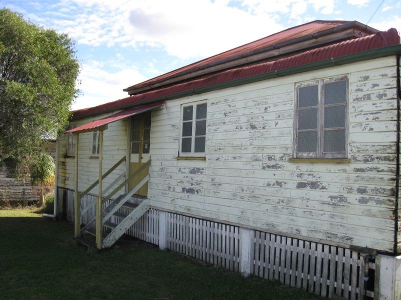 24 Wattle Street, Booval QLD 4304