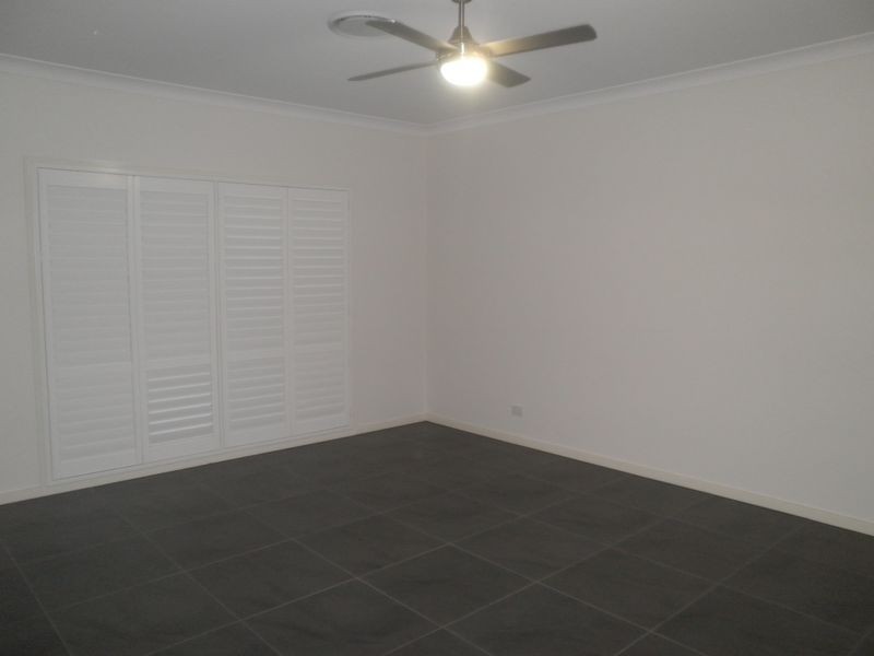 16 Shamrock Court, Chuwar QLD 4306