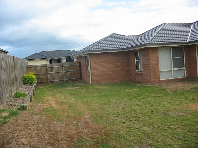 10 Hilldean Drive, Raceview QLD 4305