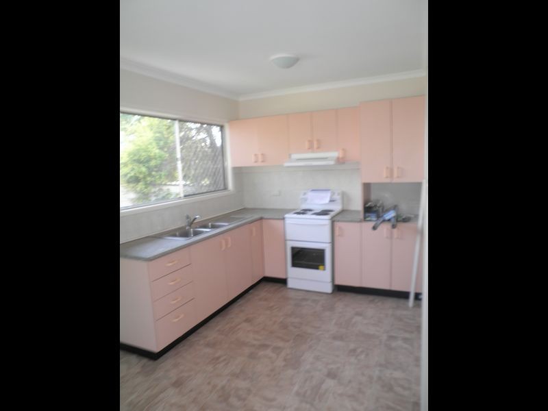 60 Barclay Street, Bundamba QLD 4304