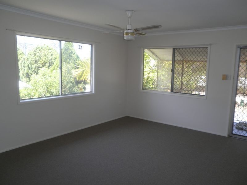 60 Barclay Street, Bundamba QLD 4304