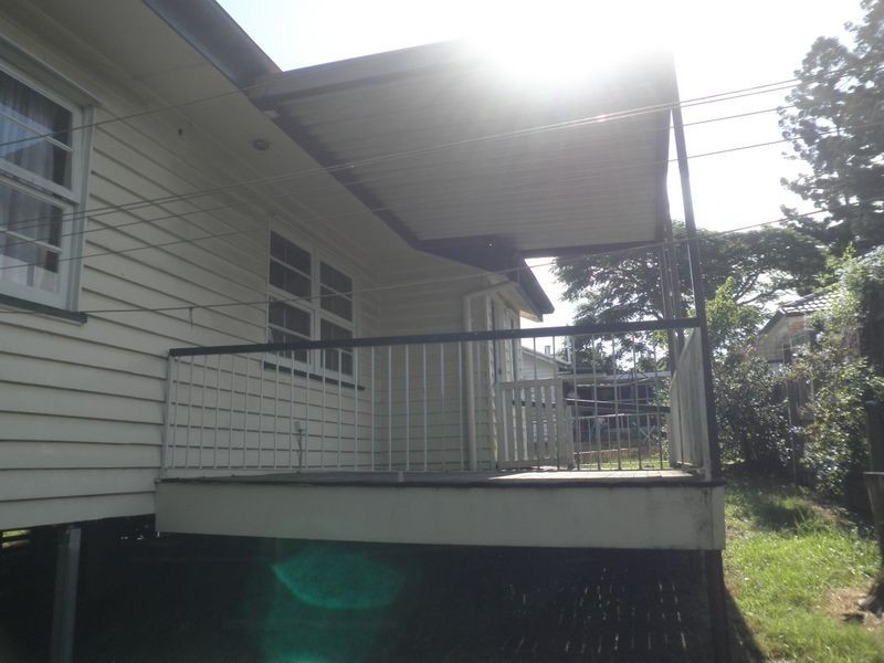 8 Miller Street, North Booval QLD 4304