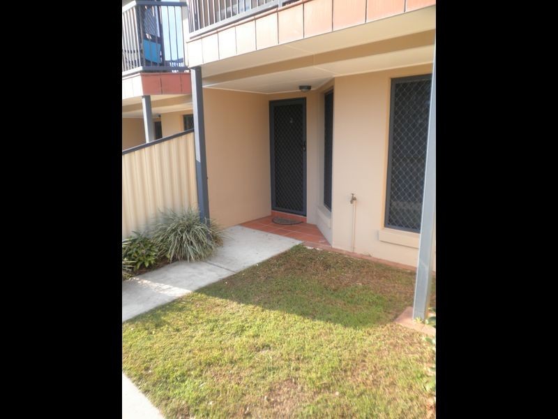 2/22 Brisbane Road, Dinmore QLD 4303