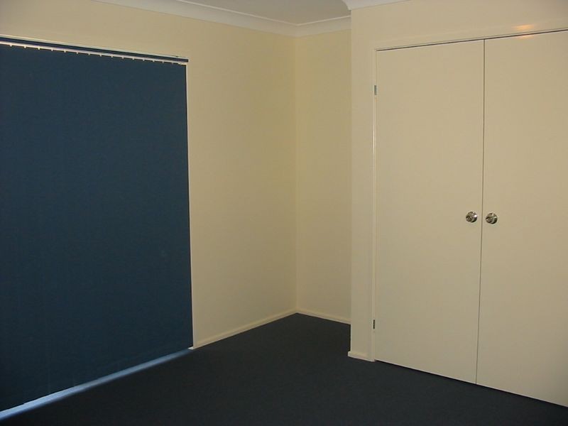 2/22 Brisbane Road, Dinmore QLD 4303