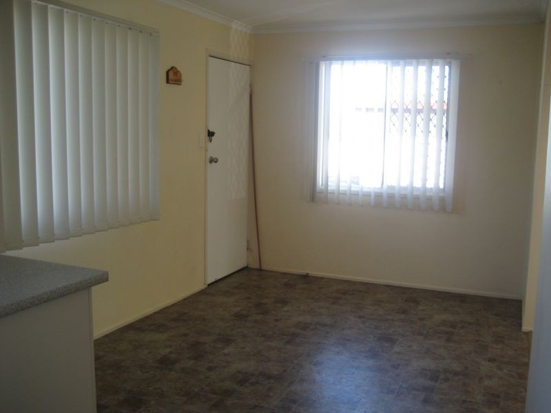 5 Barnes Court, Silkstone QLD 4304