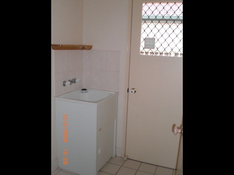 6 Palm Ave, Raceview QLD 4305