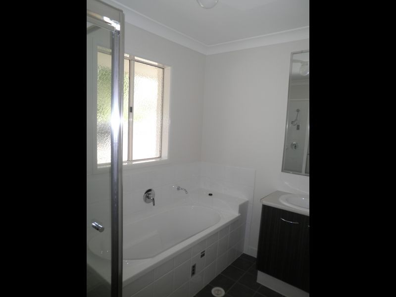 2/424 Ripley Road, Ripley QLD 4306