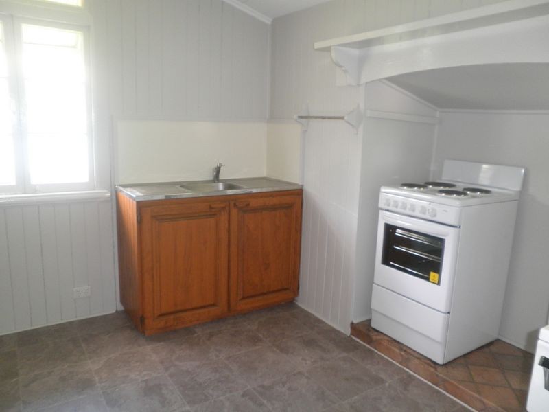 1 Cook Street, Booval QLD 4304