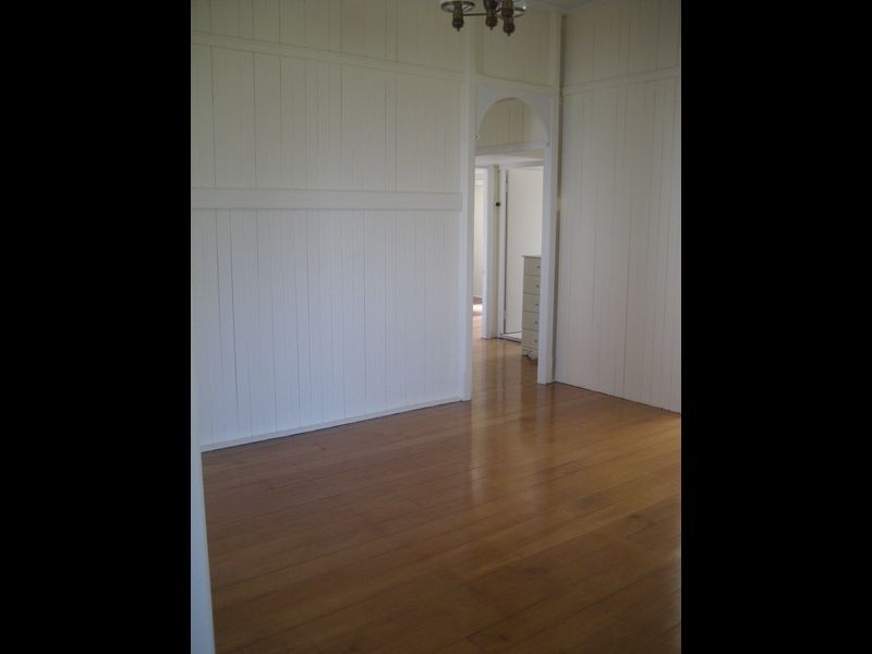 99 Woodend Road, Woodend QLD 4305