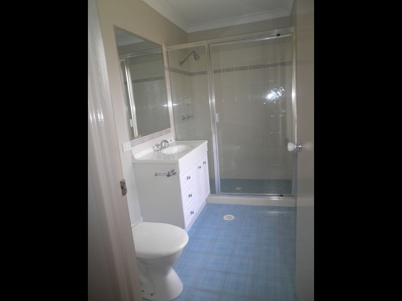 15 Dewhurst Crescent, Raceview QLD 4305