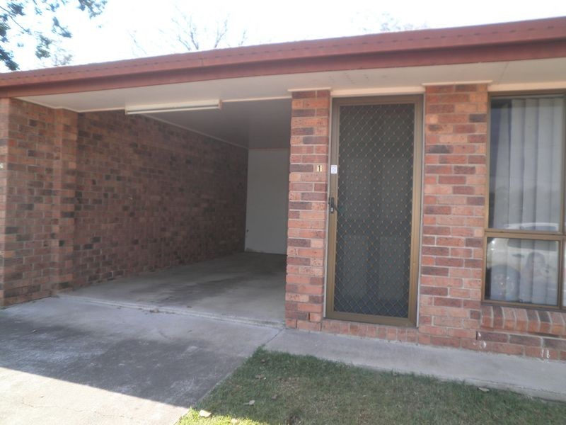 1/52 Naomai Street, Bundamba QLD 4304