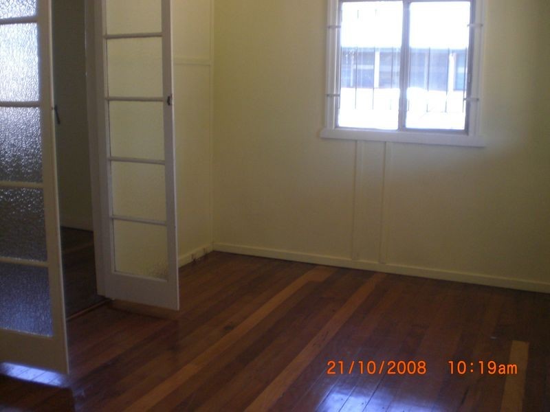 11 Blackwood Street, East Ipswich QLD 4305
