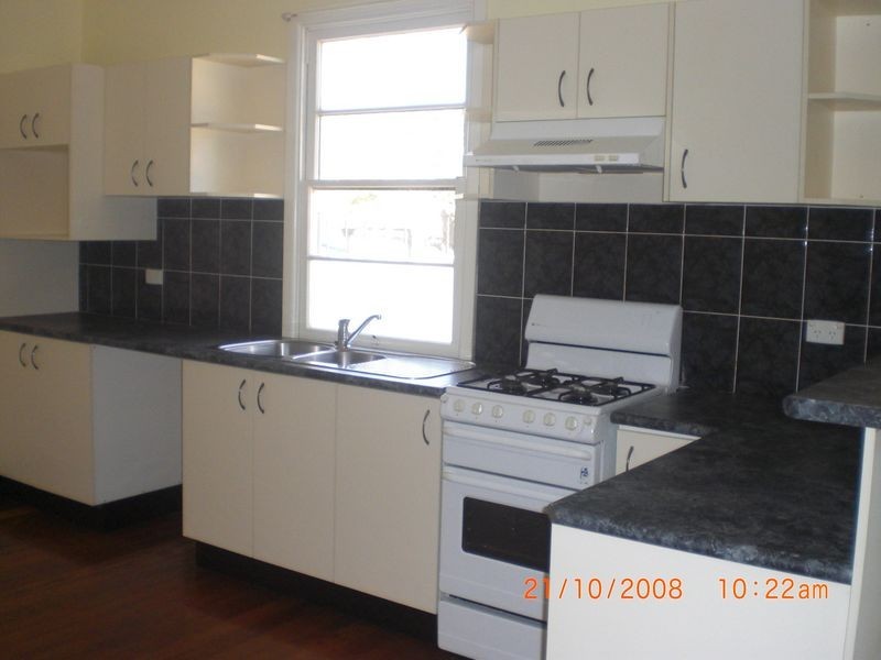 11 Blackwood Street, East Ipswich QLD 4305