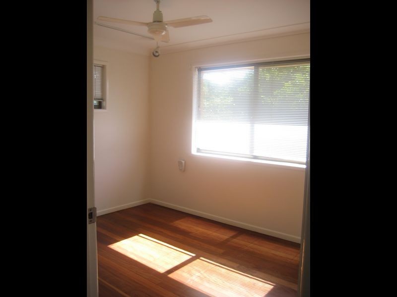 16 Rapur Street, Raceview QLD 4305