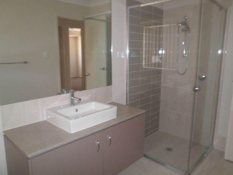 43 Dan Street, Chuwar QLD 4306