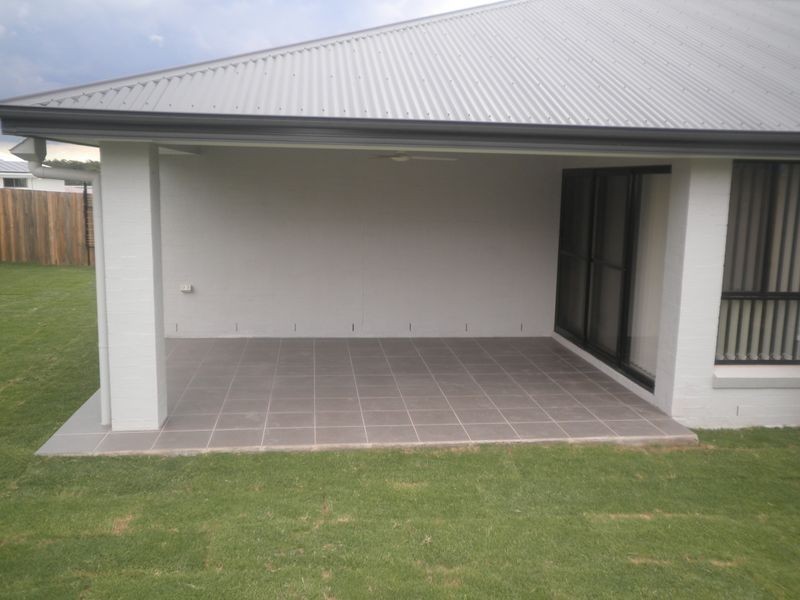 43 Dan Street, Chuwar QLD 4306