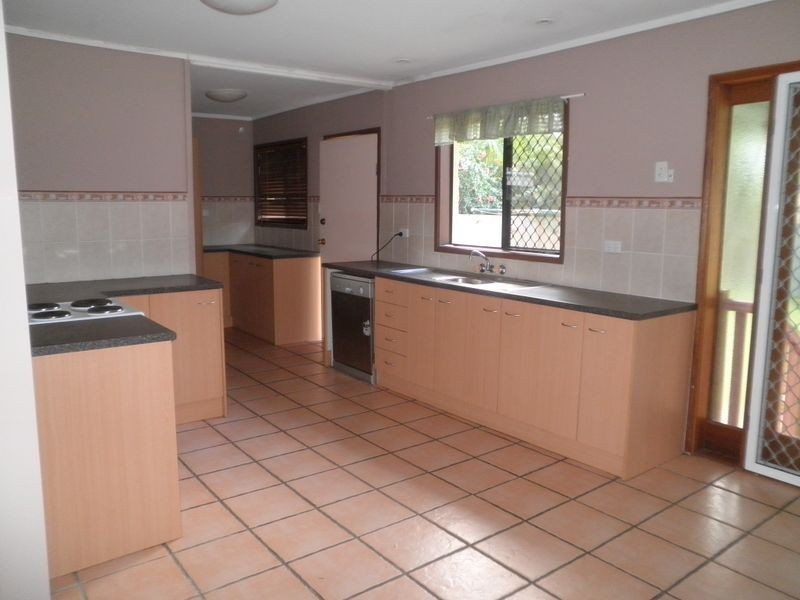 9 Prunda Parade, Raceview QLD 4305