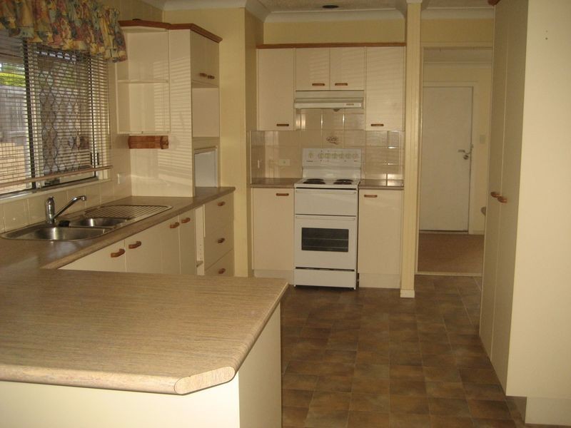 4 Berry Street, Churchill QLD 4305