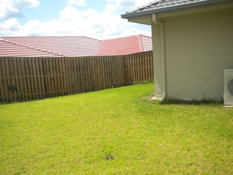 44 Eric Drive, Blackstone QLD 4304