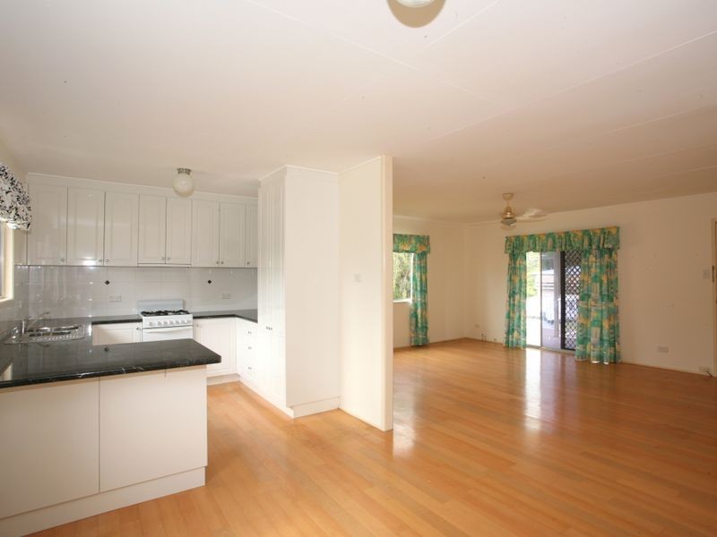 8 Sonter Street, Raceview QLD 4305